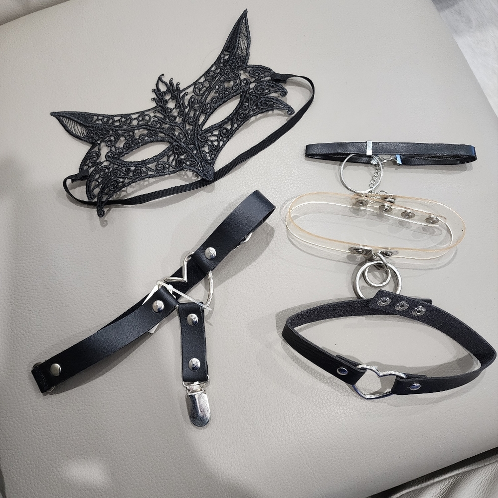 Masquerade Mask, leg garter, 3 chocker